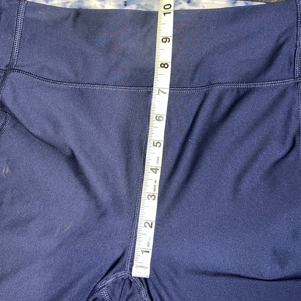 Under Armour Compression Alpha Heat Gear Tie Dye Capri Size Medium Blue/White - Picture 10 of 11